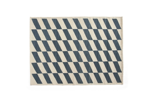 AE371-D440-AB96_Shift Kelim Rug 140 x 200 blue.jpg