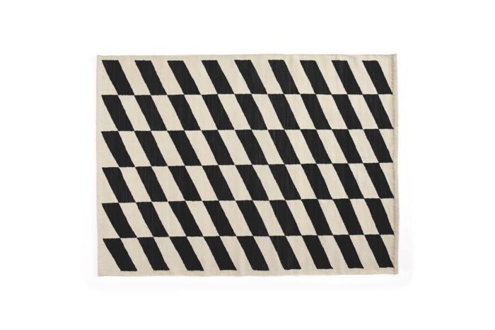 AE371-D440-AB68_Shift Kelim Rug 140 x 200 black.jpg