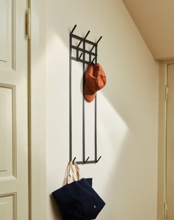 Tape Coat Rack L charcoal_Weekend Bag S navy.jpg