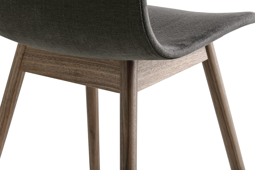 AB236-A001-AA02-01EH_AAC 13 Linara 196_wb lacquer walnut base detail.jpg