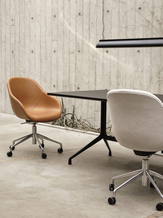AAC 155_Sense cognac alu tilt swivel base_PC Linear Soft black_AAT 10 black linoleum Tabletop black frame.jpg