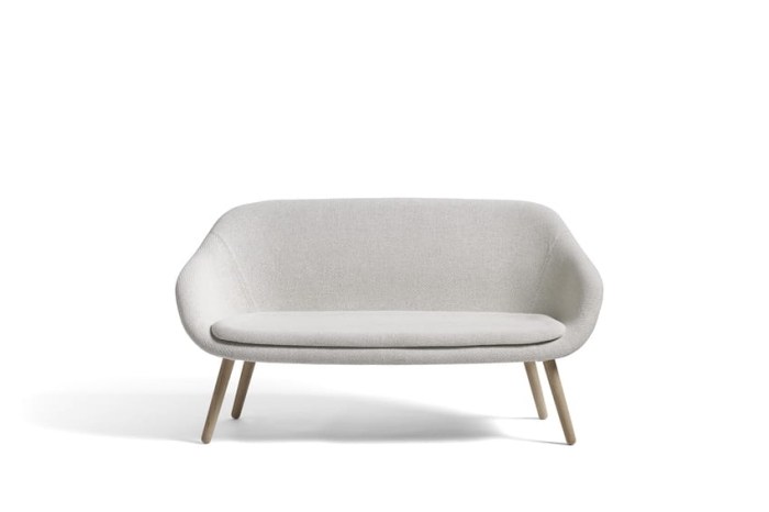 AA795-A001-AA32-01BR_AAL Sofa uph Coda 100_wb lacquer oak base_01.jpg