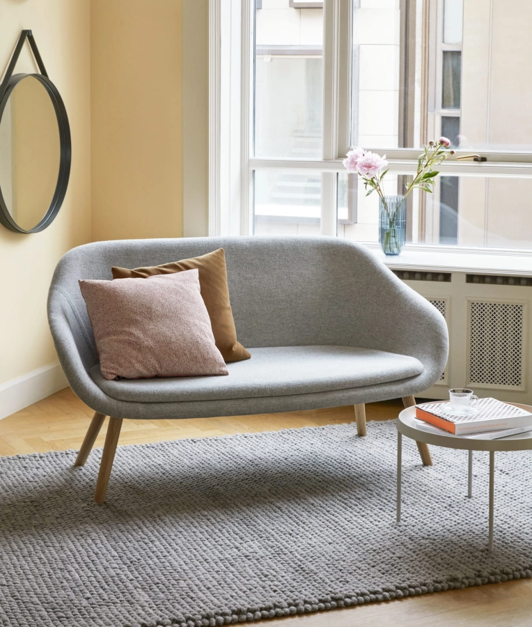 AAL Sofa Hallingdal 116 wb lacquer oak base_Peas medium grey_Tulou Coffee Table off white.jpg