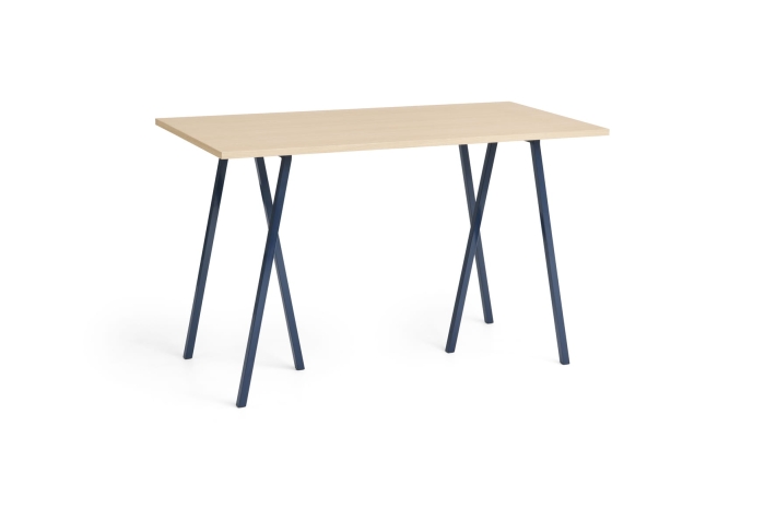 AE020-A342-AO35_Loop Stand High Table L160xW77,5xH97_wb lacquered oak tabletop_deep blue powder coated steel frame.jpg