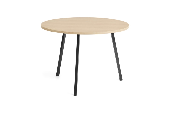 AA658-A339-AO35_Loop Stand Round Table Ø105xH74_wb lacquered oak tabletop_black powder coated steel.jpg