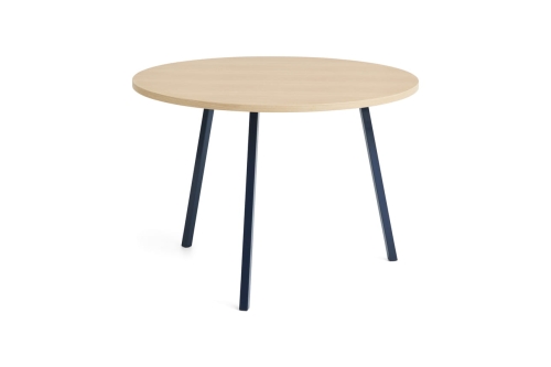 AE018-A339-AO35_Loop Stand Round Table Ø105xH74_wb lacquered oak tabletop_deep blue powder coated steel.jpg