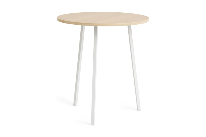 AA659-A341-AO35_Loop Stand Round Table Ø90xH97_wb lacquered oak tabletop_white powder coated steel.jpg