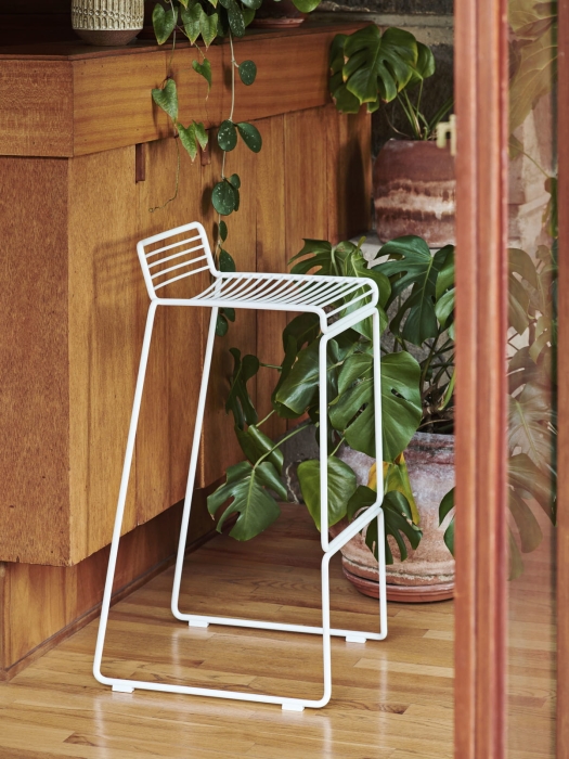 Hee Bar Stool white.jpg