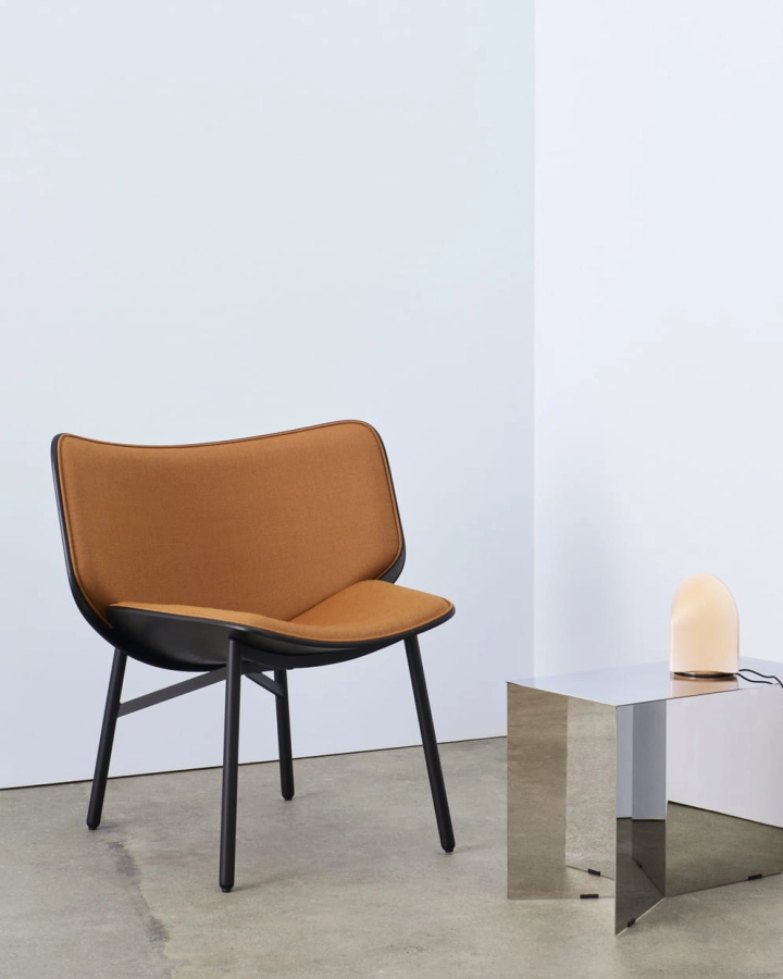 Dapper Lounge Nico 023_black wb laquer oak shell_black powder coated steel base.jpg