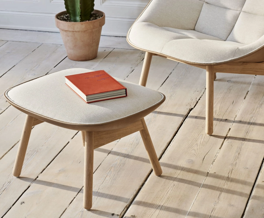 Uchiwa front Mode 009 back Sense nougat wb lacquer oak base_Uchiwa Ottoman front Mode 009 back Sense nougat wb lacquer oak base.jpg