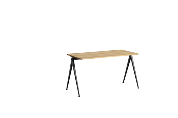 AA638-A293-AA61_Pyramid Table 01_L140xW65_Frame black_Top oak wb lacquered.jpg