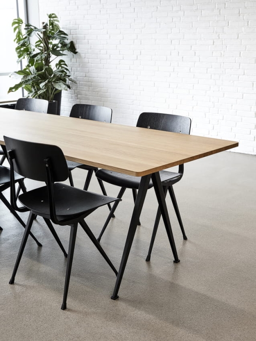 Aarhus Airport_Pyramid Table 02_Result Chair 01.jpg