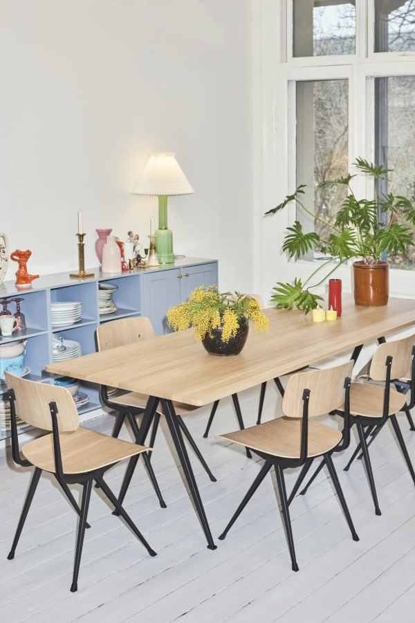 Pyramid Table 02 black frame wb lacquered oak_Result Chair wb lacquer oak seat_black base 02.jpg