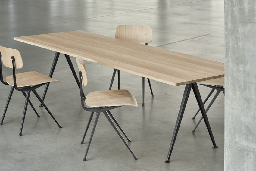 Pyramid Table 02 L250xW85xH74 Top wb lacquered oak Frame black_Result Chair wb lacquer oak seat_black base.jpg