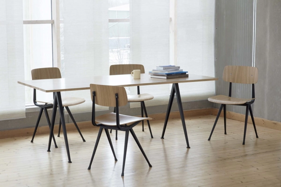 Pyramid Table 02_Result Chair.jpg
