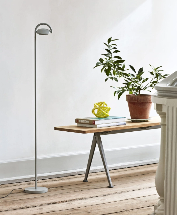 Pyramid Bench wb lacquer oak beige frame_Marselis Floor Lamp ash grey.jpg