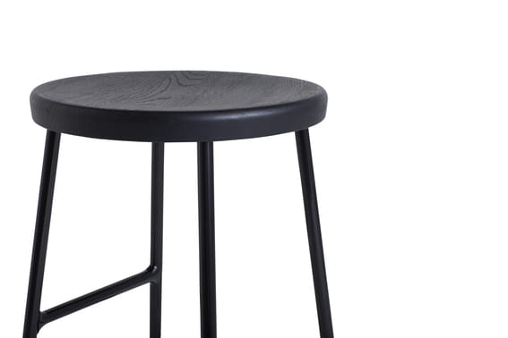 AA583-A216_Cornet Bar Stool H65 solid oak black seat_black steel base_Detail 01.jpg