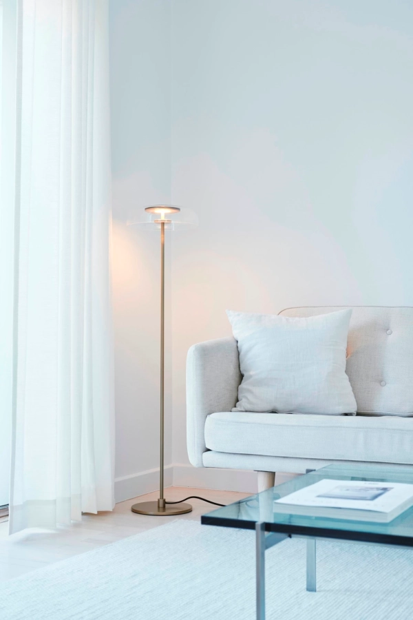 nuura_blossi-floor-oe29_lifestyle_3.jpg.webp