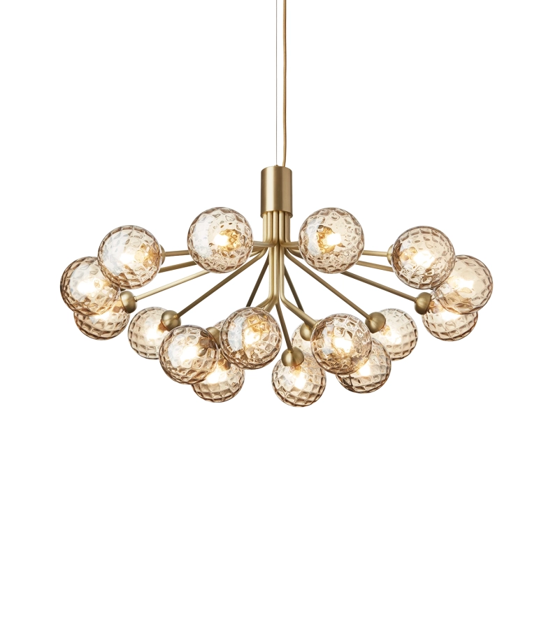 nuura_apiales_18_brushed_brass_optic_gold_2_on_72ppi_aw22.png.webp