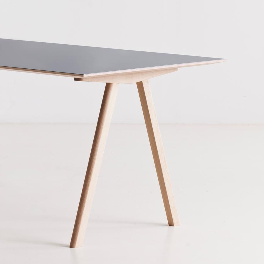 AE808-A526-AR07_CPH 10 2.0 Desk grey lino top_wb lacquer oak base.jpg