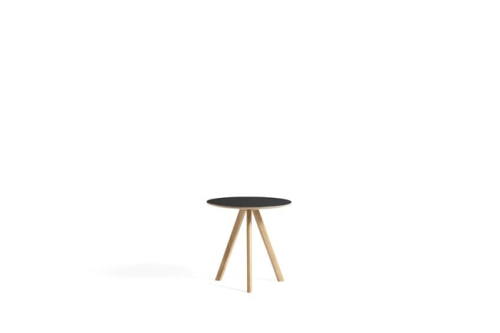 AE859-A528-AR06_CPH20 2.0 Coffee Table dia50xH49 black linoleum tabletop_wb lacquered oak base.jpg