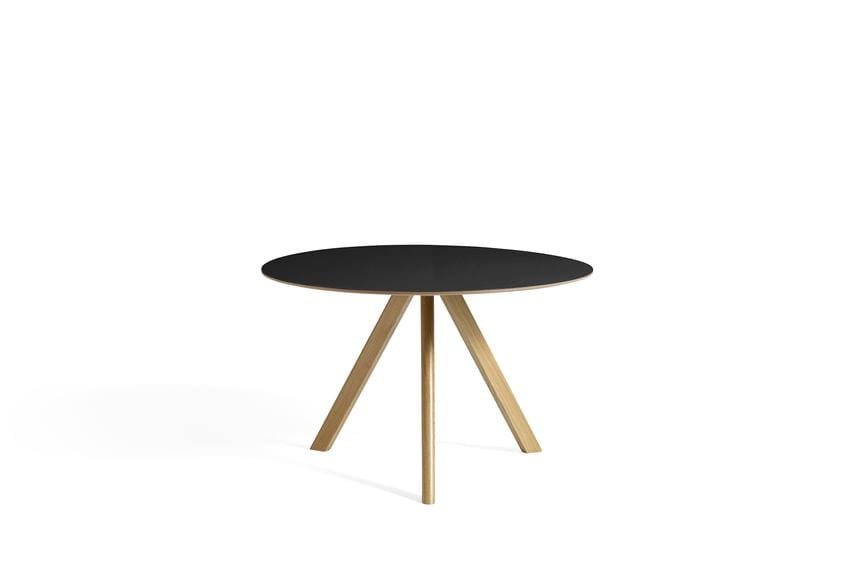AE815-A530-AR06_CPH20 2.0 Table dia120xH74 black linoleum tabletop_wb lacquered oak base.jpg