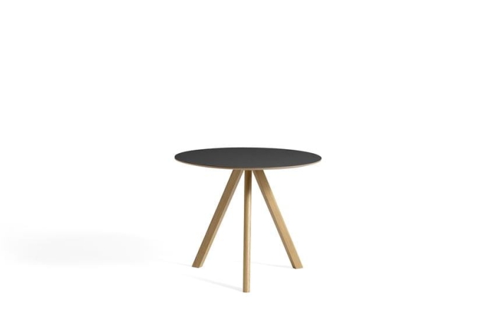AE815-A529-AR06_CPH20 2.0 Table dia90xH74 black linoleum tabletop_wb lacquered oak base.jpg