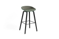 AA010-D139-AA43-01RM_AAS 32 H75 front uph Atlas 931_teal green 2.0 shell_black wb lacquered oak base.jpg