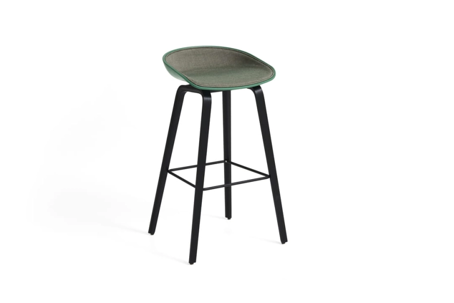 AA010-D139-AA43-01RM_AAS 32 H75 front uph Atlas 931_teal green 2.0 shell_black wb lacquered oak base.jpg