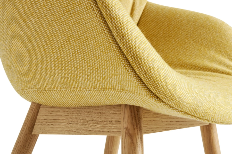 AC090-A108-AA25-01HS_AAC 213 Soft Halligdal 407_wb lacquered solid oak_detail 01.jpg