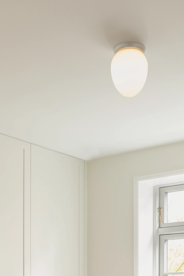 nuura-rizzatto-171-ceiling-spot-light-home-entrance.jpg.webp