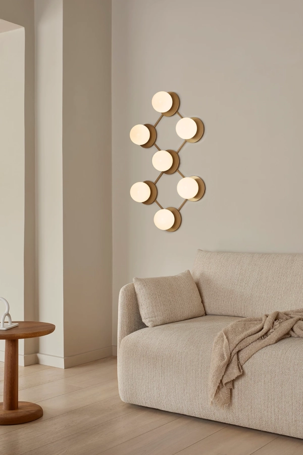 nuura_liila-7-wall-opal_lifestyle_1.jpg.webp