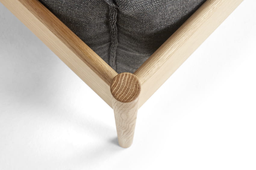 AA804-A414-AA42-01EI_Arbour 3 seater Re-wool 198_oiled waxed oak_detail 02.jpg