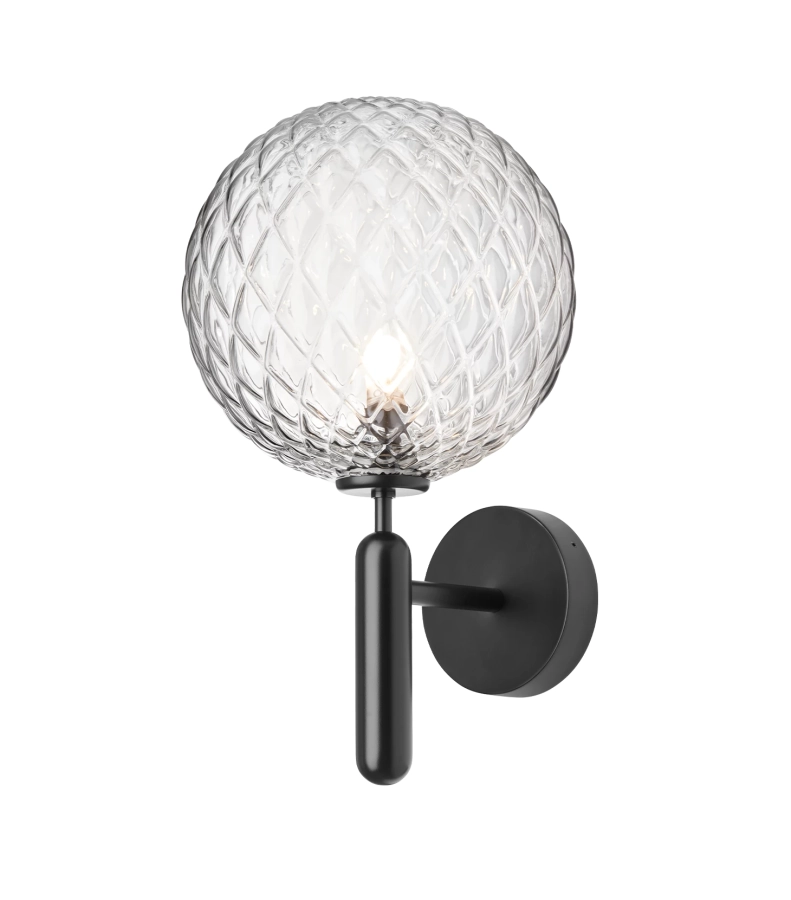 nuura_miira_wall_outdoor_black_optic_2_on_72ppi_aw22.png.webp