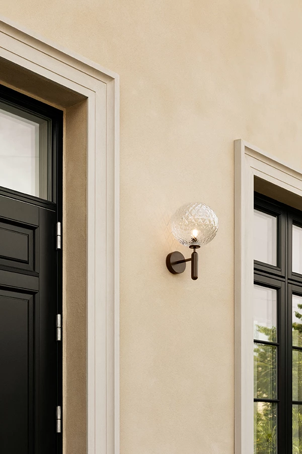 nuura-miira-wall-outdoor-frontdoor-light-sconce-dark-bronze-aw22.jpg.webp
