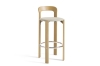 AB795-B602_Rey Bar Stool H75 w. seat uph Steelcut Trio 213_golden wb lacquer beech.jpg