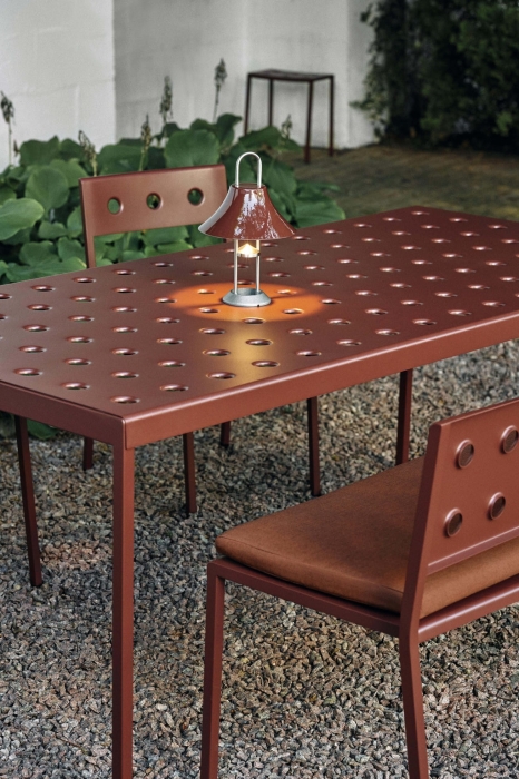 Balcony Table L190_Balcony Dining Bench iron red_Balcony Seat Cushion red cayenne_Mousqueton Lamp iron red.jpg