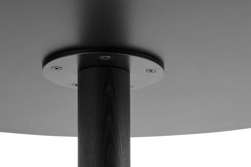 AB754-B579-AH52_Pastis Table dia90xH74 black wb lacquered plywood ash base and tabletop_detail 03.jpg