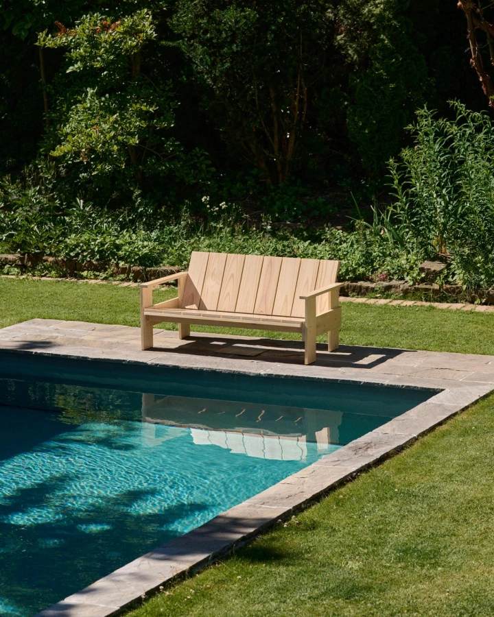 Crate Lounge Sofa wb lacquered pinewood 01.jpg
