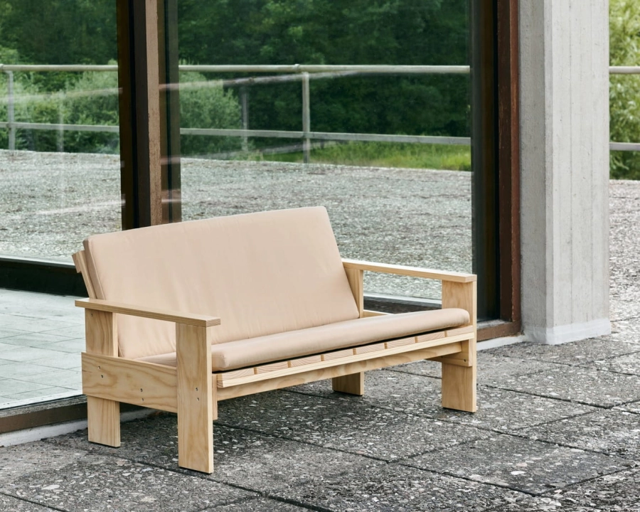 Crate Lounge Sofa wb lacquered pinewood_Crate Lounge Sofa Folded Cushion beige.jpg
