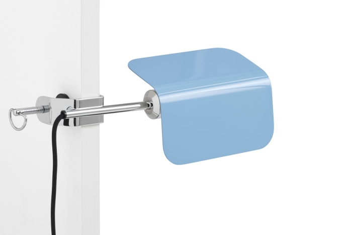 AD346-A638_Apex Clip Lamp pastel blue.jpg