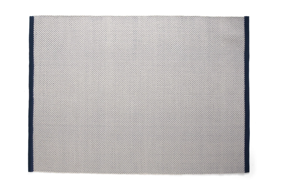 AD857-A665-A012_Bias Rug Tint 140x200 ocean tint.jpg