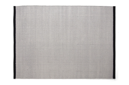 AD857-A665-A013_Bias Rug Tint 140x200 black tint.jpg