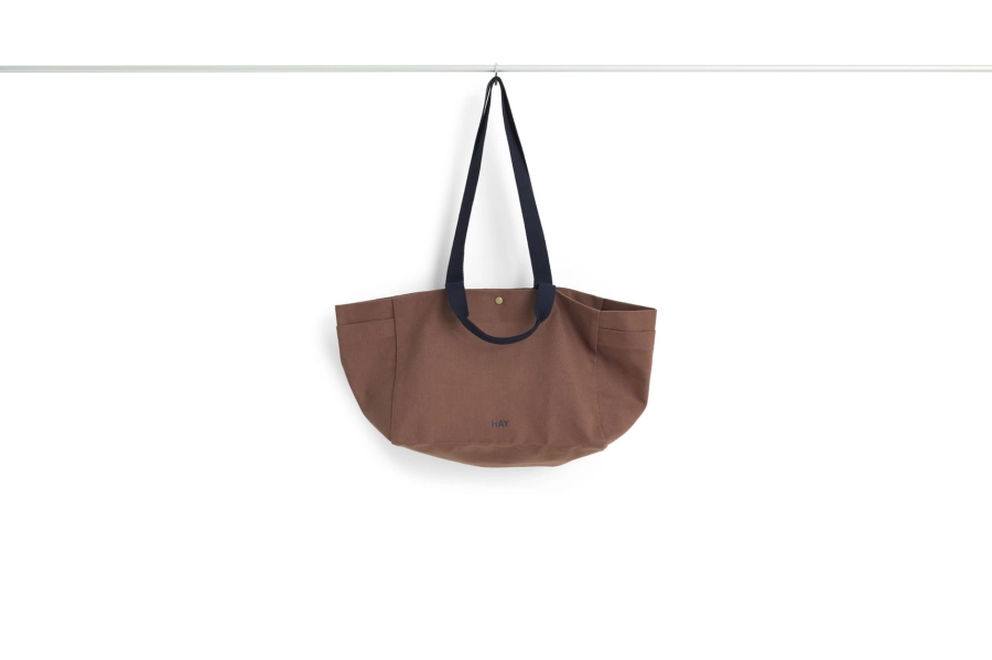 AE374-A601-AF54_Weekend Bag S milk chocolate.jpg