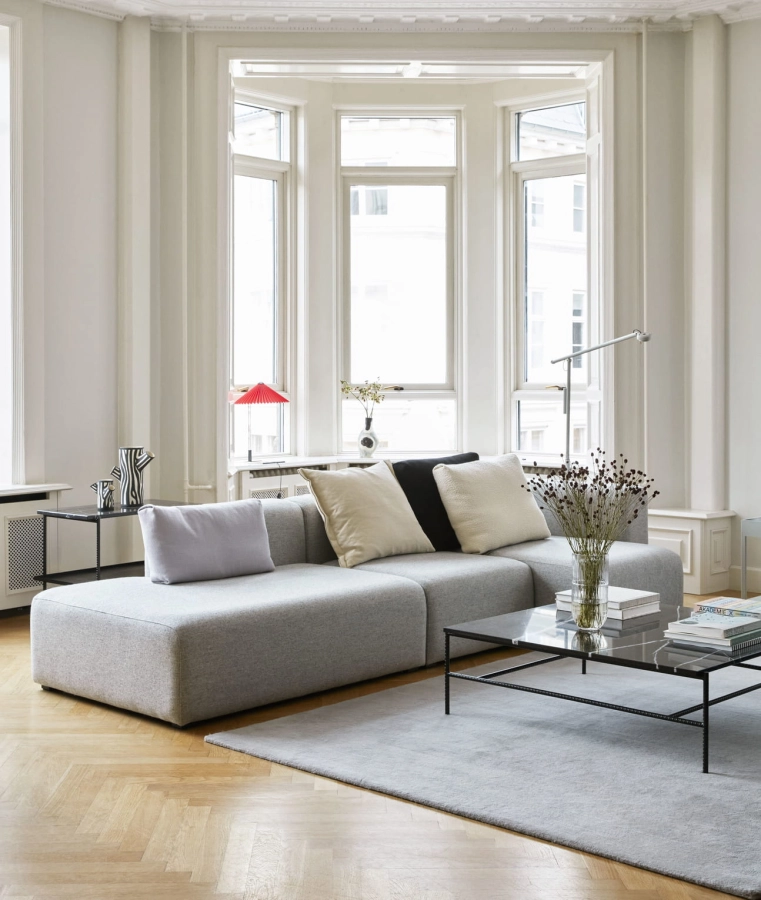 Mags 3 Seater comb 4 Hallingdal 116_Rebar Coffee Table marble top soft black frame_Raw Rug no. 2 light grey.jpg
