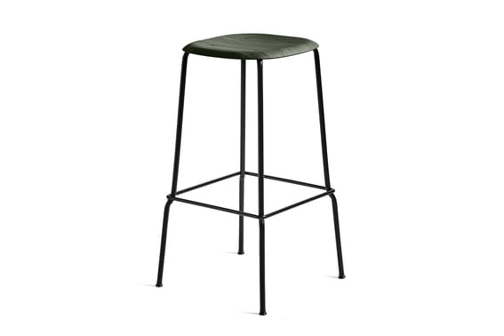 AA463-A405-AA51-01UF_Soft Edge 80 Bar Stool High H75_hunter wb lacquer oak seat_black powder coated steel base.jpg