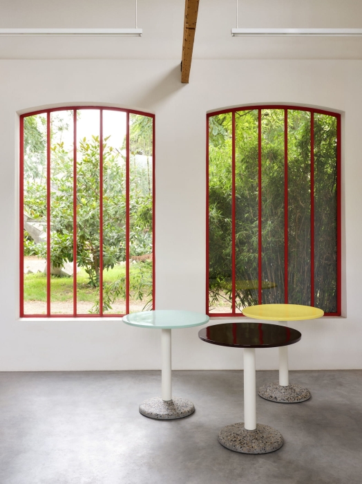 Ceramic Table dia70x74 family 01.jpg