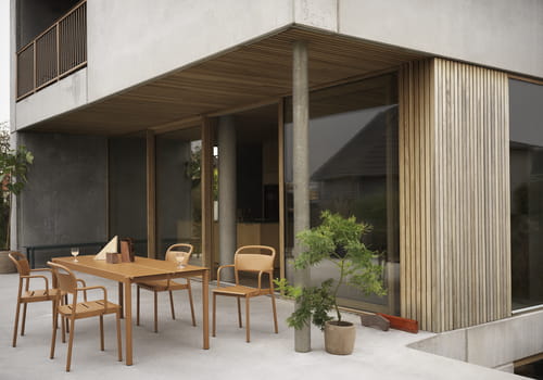 linear-steel-armchair-linear-steel-table-200-cm-burnt-orange-muuto-org_3.jpg
