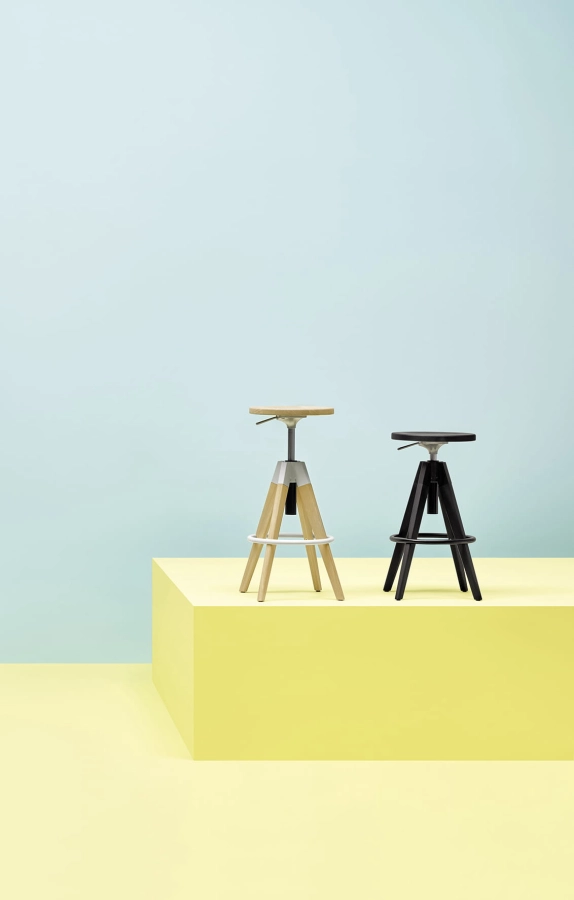 ARKI-STOOL_ARKW6_02_low.jpg