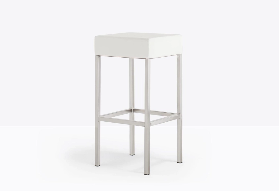cube-xl-1451-still-02.jpg